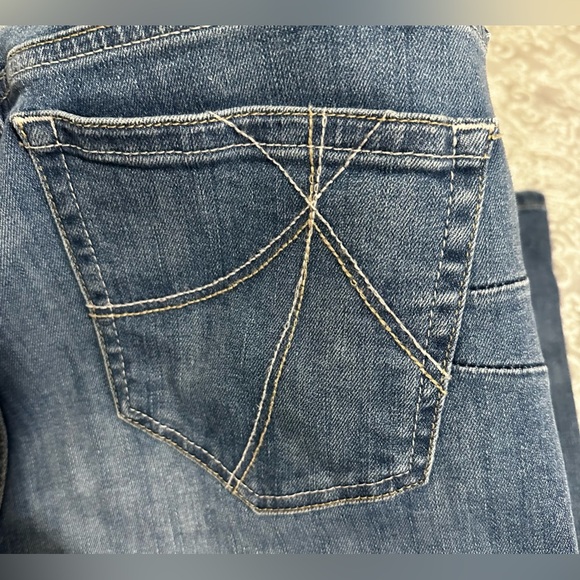 Women’s Ariat Jeans 31Long sz 12 35 Inch Inseam High Rise Straight Leg Style - Picture 4 of 7